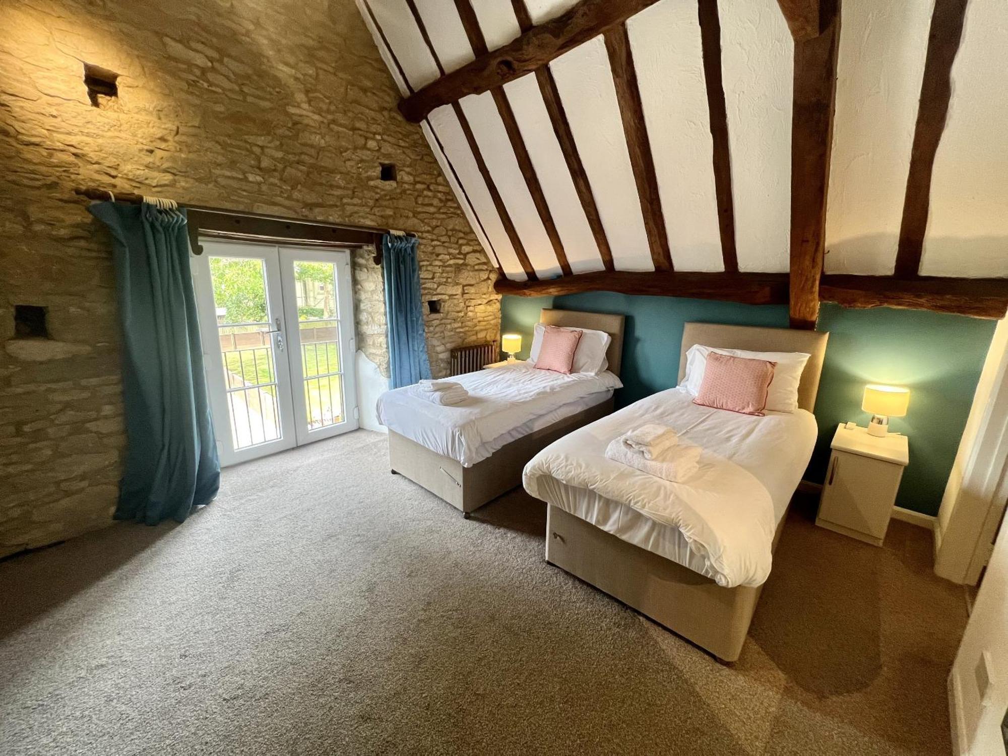 Villa The Old Coach House Witney Exterior foto